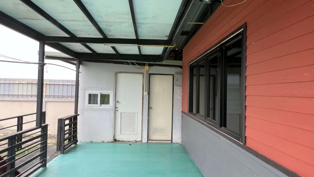 Second hand warehouse for sale (16)