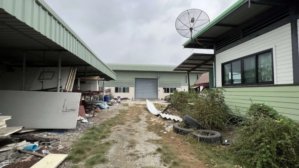 Second hand warehouse for sale (42)
