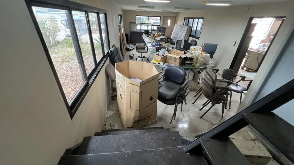 Second hand warehouse for sale (56)