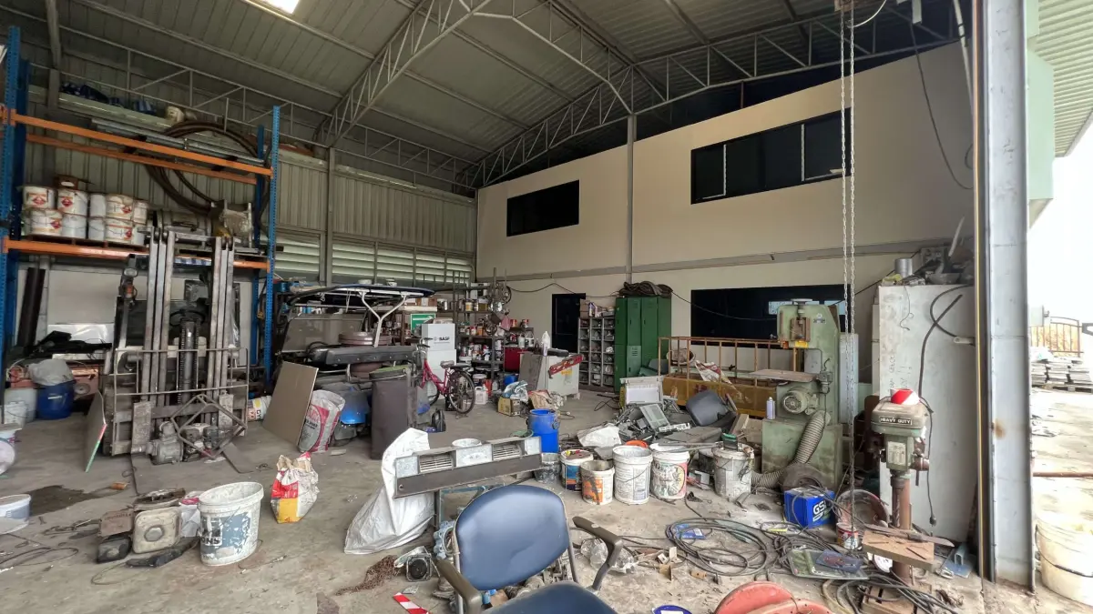 Second hand warehouse for sale (65)